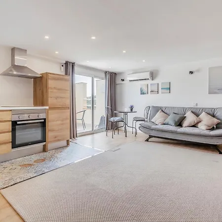 Apartment Beautiful In